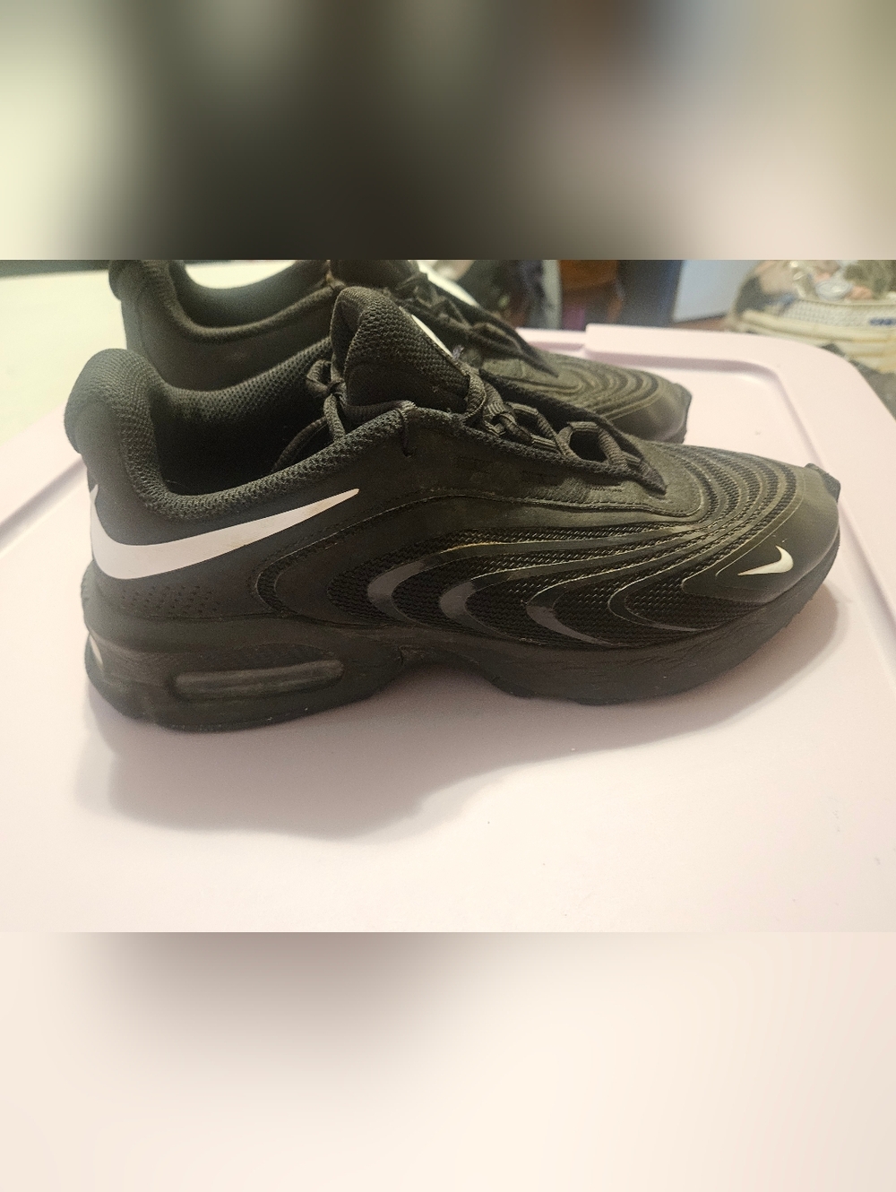 Nike Air Max IF2621-001 Triple Black Sneakers Youth 7.5 (Women’s 9) Chunky